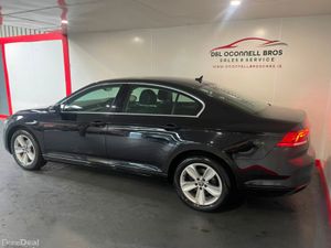 Volkswagen Passat SE NAV TDI S-A DSG - Image 2