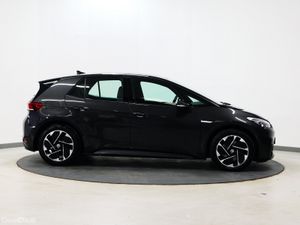 *40* 2023 Volkswagen ID.3 LIFE - Image 3