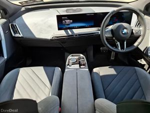 BMW iX NEW MODEL 45E M-SPORT 22" WHEELS HARMAN KAR - Image 4