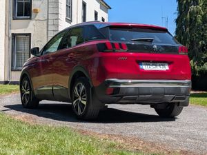 2017 PEUGEOT 3008 ALLURE 1.6 BLUE HDI 120 4 4DR - Image 4