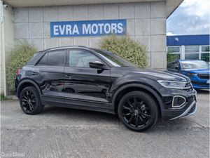 Volkswagen T-Roc STYLE AUTOMATIC 1.5 PETROL //LOW - Image 3