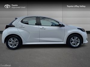 Toyota Yaris HYBRID LUNA 4DR AUTO - Image 3