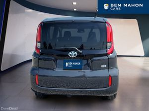 Toyota Sienta 7 Seater Automatic - Image 4