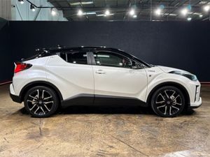 Toyota C-HR 1.8 HYBRID AUTOMATIC - GR PACKAGE - Image 3