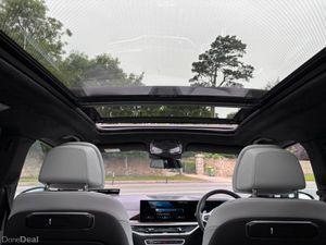 BMW X5 SKY LOUNGE SUNROOF M-SPORT PRO XDRIVE 50E H - Image 4