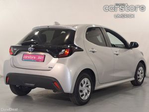 Toyota Yaris 1.5 HYBRID - Image 3