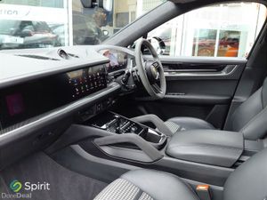 Porsche Cayenne CARBON PACK 3.0 Hybrid - Image 3