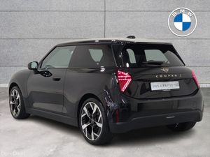 Mini Cooper Cooper SE - Image 3