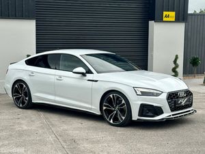 2022 AUDI A5 S LINE BLACK EDITION  STYLE PACK 35 T - Image 4