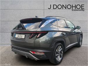 Hyundai Tucson 2WD Executive Plus w 2 Tone Roof - Image 2