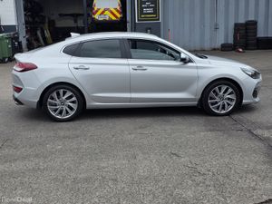 Hyundai i30 FastBack 1.6  Diesel - Image 3
