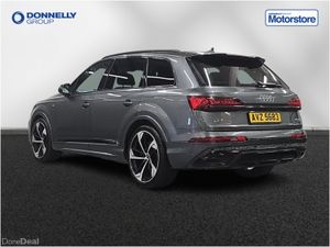 Audi Q7 Diesel Estate Black Edition - Image 3