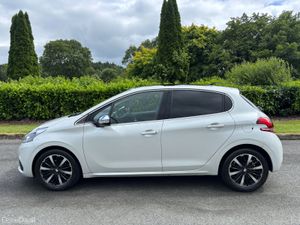 PEUGEOT 208 SUNROOF 2017 - Image 4
