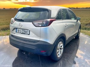 2018 Opel Crossland X 1.2i (82PS) 5 Speed SC - Image 2