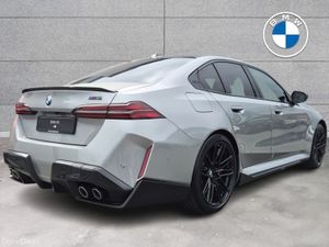 BMW M5 4.4 - Image 2