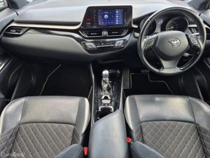Toyota C-HR ** HYBRID ** AUTO ** HUGE SPEC ** TRIN - Image 2