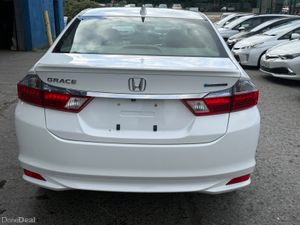 2015 Honda Grace Hybrid Automatic - Image 4
