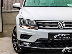 2018 VOLKSWAGEN TIGUAN PAN ROOF - Image 4