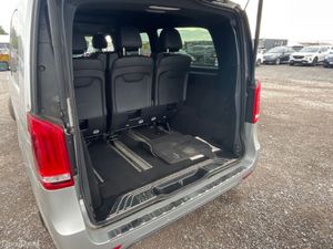 Mercedes-Benz EQV 300 SPORT PREMIUM + PLUS - Image 4