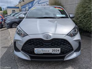 Toyota Yaris X HYBRID AUTOMATIC 1.5 PETROL //LOW M - Image 2