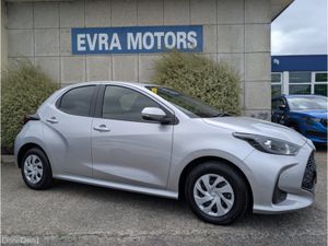 Toyota Yaris X HYBRID AUTOMATIC 1.5 PETROL //LOW M - Image 3