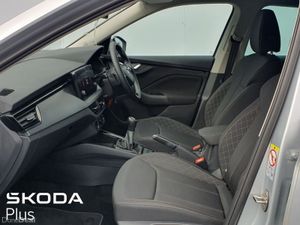 Skoda Kamiq Ambition 1.0TSI 110HP Reverse Camera 6 - Image 4