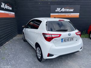 Toyota Vitz 1.5 HYBRID AUTO - Image 4