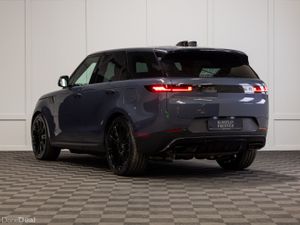 2025 Range Rover Sport P460e SE - Image 4