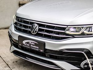 2021 VOLKSWAGEN TIGUAN R-LINE - Image 3