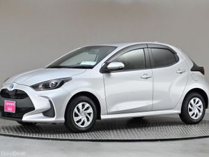Toyota Yaris 1.5 PETROL HYBRID - Image 4