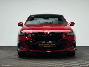 BMW 5-Series 530E M SPORT PRO *PAN ROOF* - Image 2