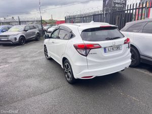 2015 HONDA VEZEL 1.5 HYBRID - Image 4