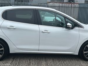 2020 PEUGEOT 208 ALLURE PANROOF - Image 4