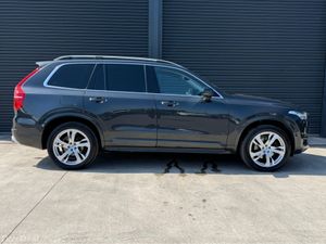 Volvo XC90 D5 AWD MOMENTUM 5DR AUTO - Image 3