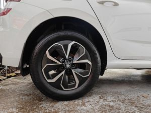 Skoda Kamiq KAMIQ SELECTION 1.0TSI 115 BHP WITH UP - Image 3