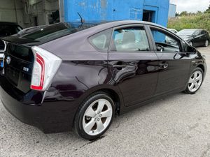 2014 Toyota Prius Hybrid Automatic - Image 3