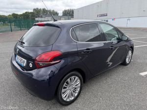 Peugeot 208 1.2 PETROL, AUTOMATIC, LOW MILEAGE, FI - Image 3