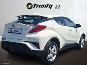 Toyota C-HR ** LUNA ** GREAT SPEC ** 1.8 HYBRID ** - Image 3
