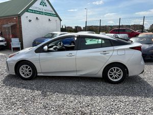TOYOTA PRIUS 1.8 PETROL HYBRID AUTO - Image 4