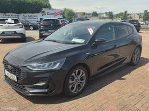 Ford Focus 1.0L ECO St-line 125PS MAN 4DR - Image 3