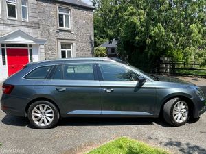 Skoda Superb 2.0 TDI Automatic DSG 2018 - Image 2