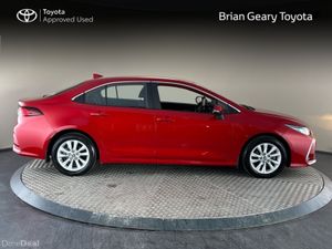 Toyota Corolla LUNA SALOON Hybrid - Image 3