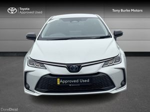 Toyota Corolla Saloon - LUNASPORT - 1.8 Hybrid - S - Image 4