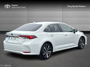 Toyota Corolla Saloon - LUNASPORT - 1.8 Hybrid - S - Image 2