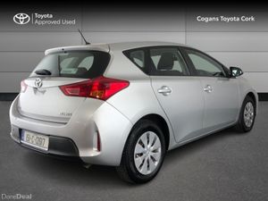 Toyota Auris 1.33 5DR TERRA 4DR - Image 2