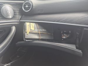 Mercedes-Benz E220d AMG - Image 4