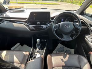 Toyota C-HR 1.8 HYBRID LUNA - Image 4