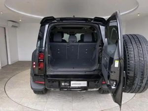 Land Rover Defender 2023 - Image 4