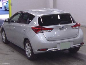 2016 Toyota Auris Hybrid - Image 3