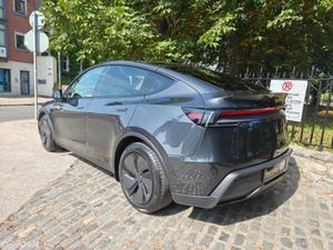 2025 (251)Tesla Model Y AWD Long Range *New Model* - Image 2